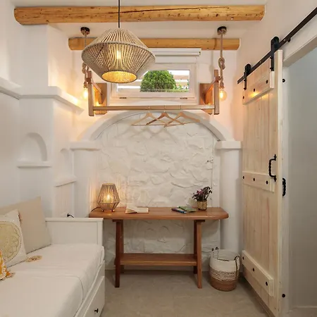 Boriadon Rustic Countryside Homes *