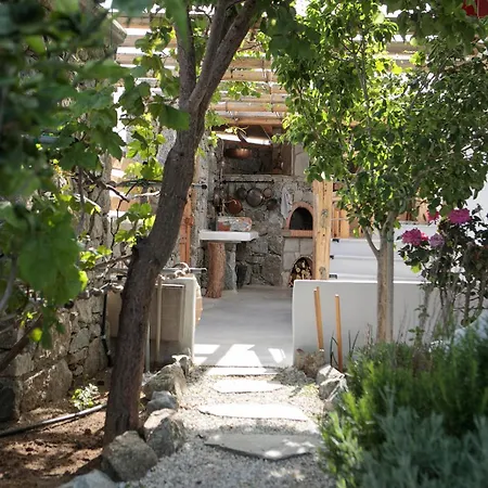 Apartment Boriadon Rustic Countryside Homes